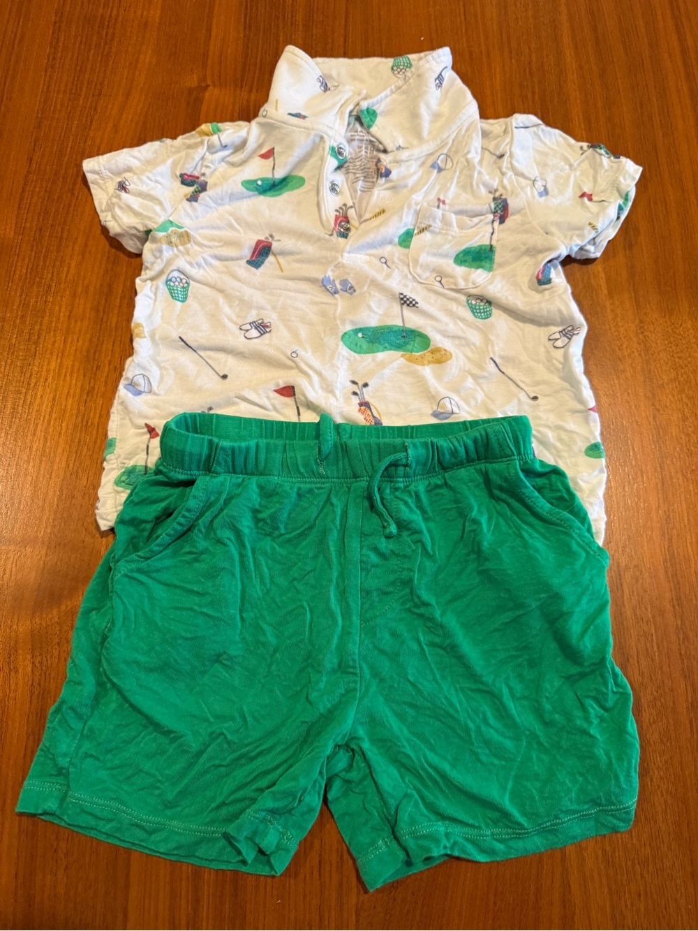 Angel Dear White Golf-Print Top with Green Shorts Pajama Set